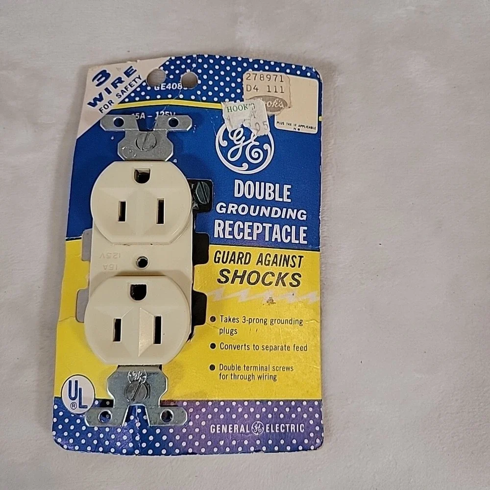 GE Double Grounding Outlet 15A-125V GE408